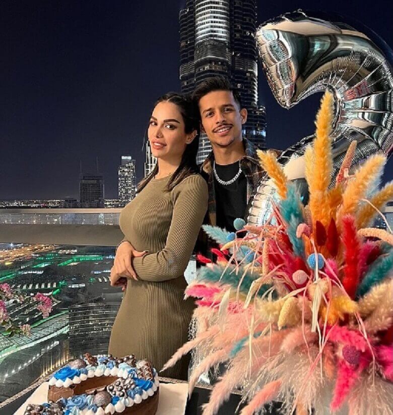 همسر مهدی قائدی حجاب را کنار گذاشت.