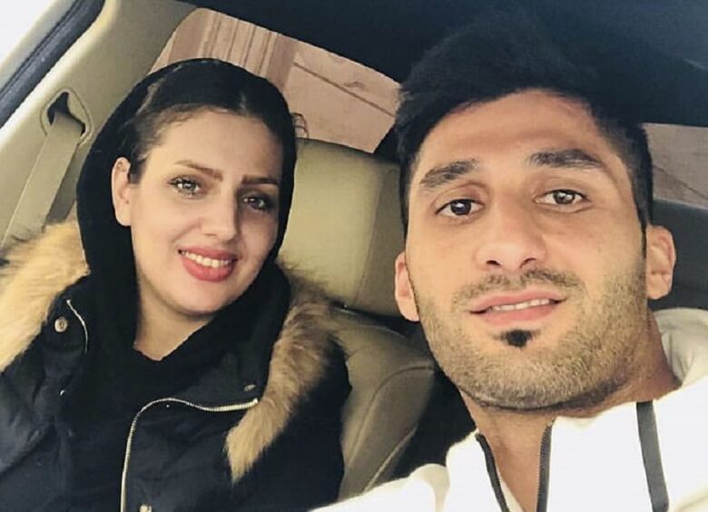 رشید مظاهری و همسر جذابش عکس گرفتند.