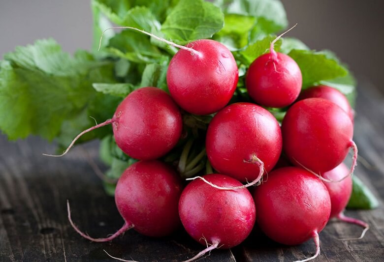 شیر را با این ۶ ماده غذایی نباید خورد.