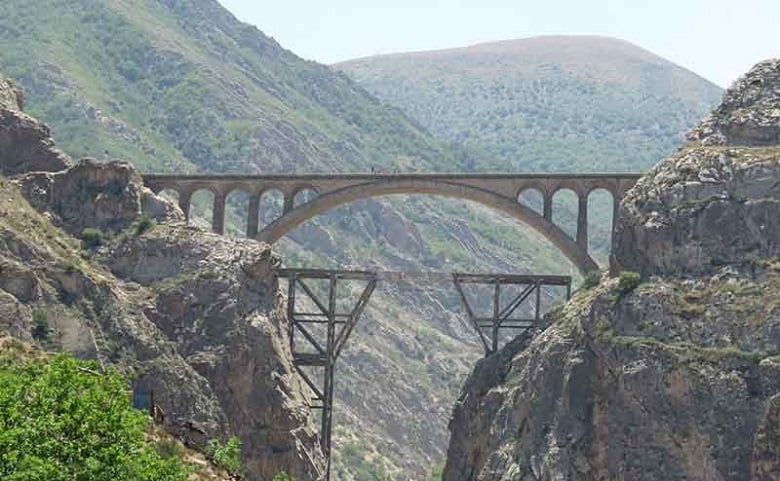 مسیر قطار تهران تا ورسک زیباترین مسیر ریلی ایران شد.