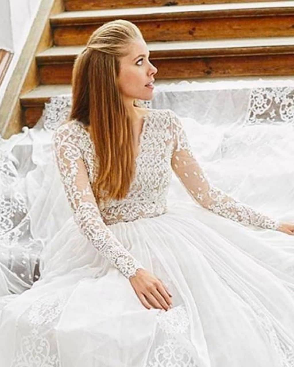 لباس عروس پرزرق‌ و‌ برق ویکتوریا سوارفسکی