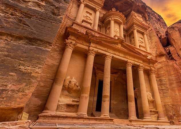 تصویری از شهر جن ها