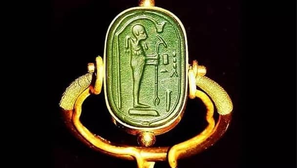 کشف یک انگشتر عجیب در مقبره توت عنخ آمون کشف یک انگشتر عجیب در مقبره توت عنخ آمون