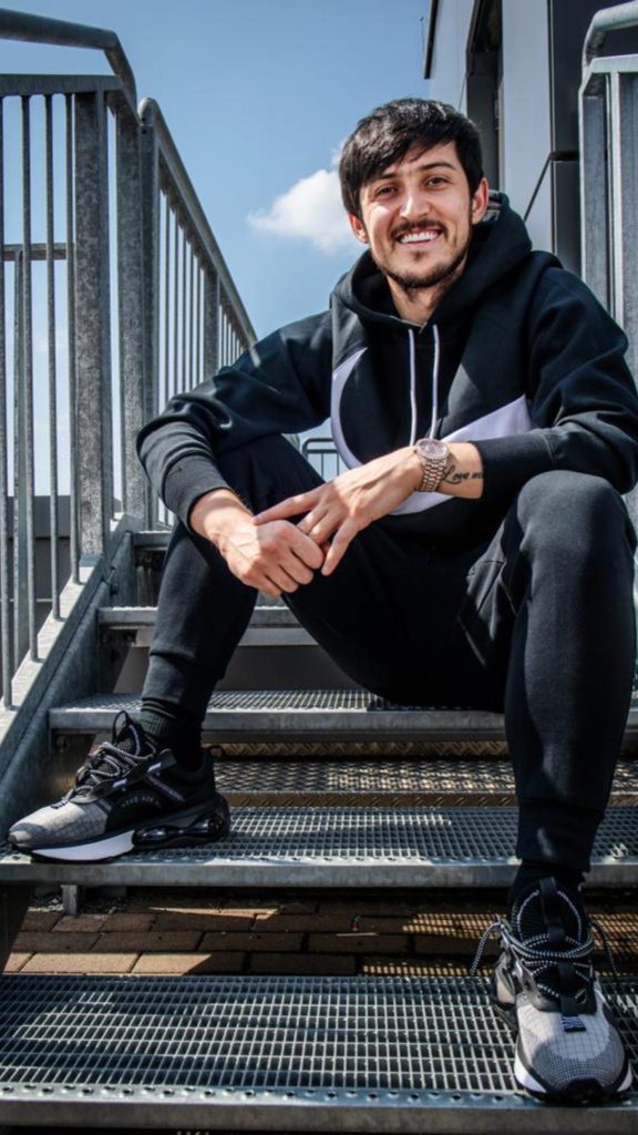 خودنمایی عجیب سردار آزمون پس از تهدید بایر لورکوزن و دختر روسی!