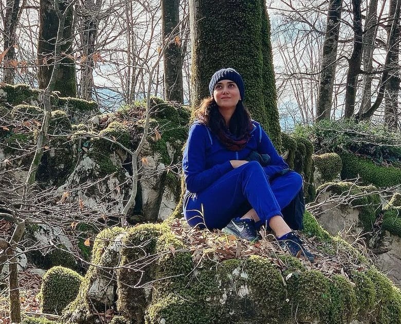 پریناز ایزدیار به سرزمین مادرش‌اش بازگشته است.