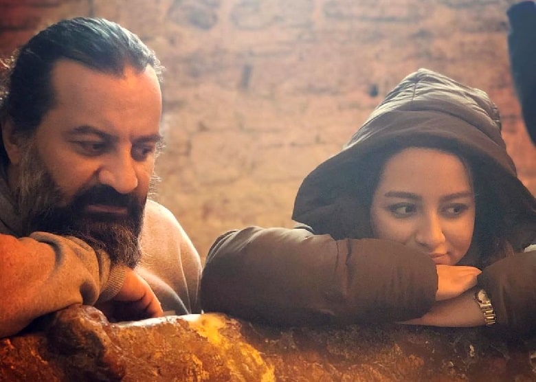 مهراب قاسمخانی و دخترش حال و هوای خاصی دارند.