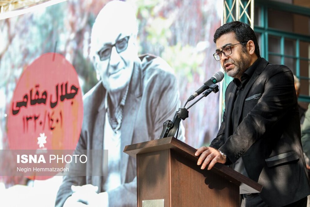 حضور بزرگان عرصه دوبله در مراسم تشییع پیکر "جلال مقامی" حضور بزرگان عرصه دوبله در مراسم تشییع پیکر "جلال مقامی"