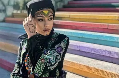 "ترلان پروانه" همه چهره اش را تتو کرد/ عکس