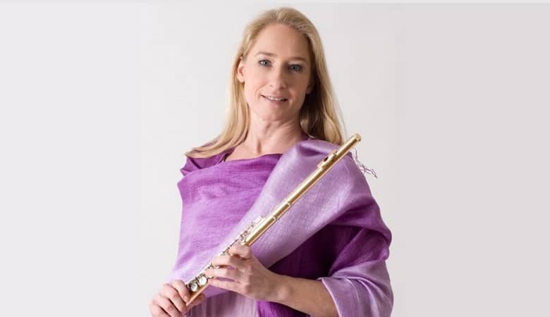 جمشید مشایخی عروس خارجی و بلوند داشته است.