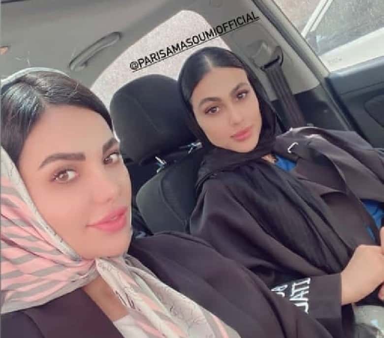 همسر مهدی قائدی در کنار خواهرش و برادر شوهرش دیده شده بود.