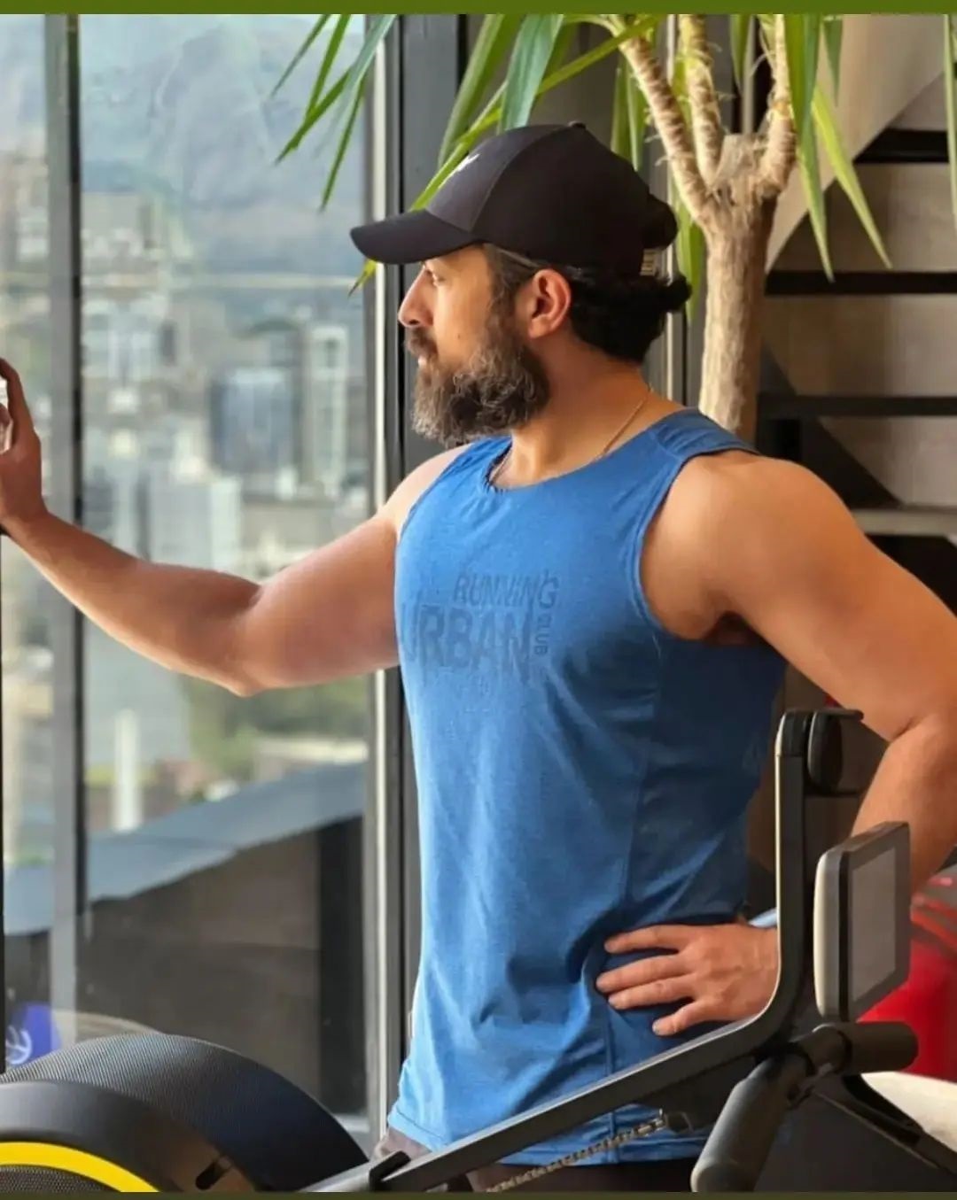 قدرت‌نمایی اشکان خطیبی با عضله‌های غیرطبیعی‌اش