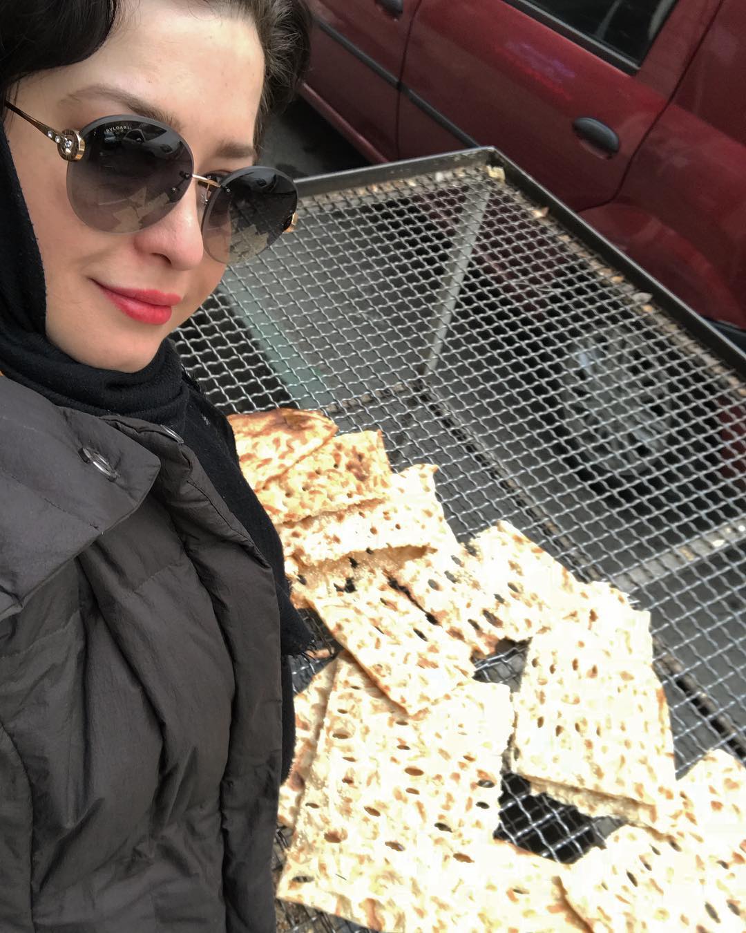 بعد از کتایون ریاحی، این بار مهراوه شریفی نیا نانوایی‌اش را نشان داد!