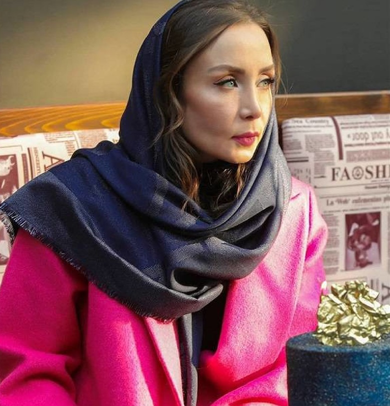 حدیث فولادوند تیپ شیک و مدلینگی داشته است.