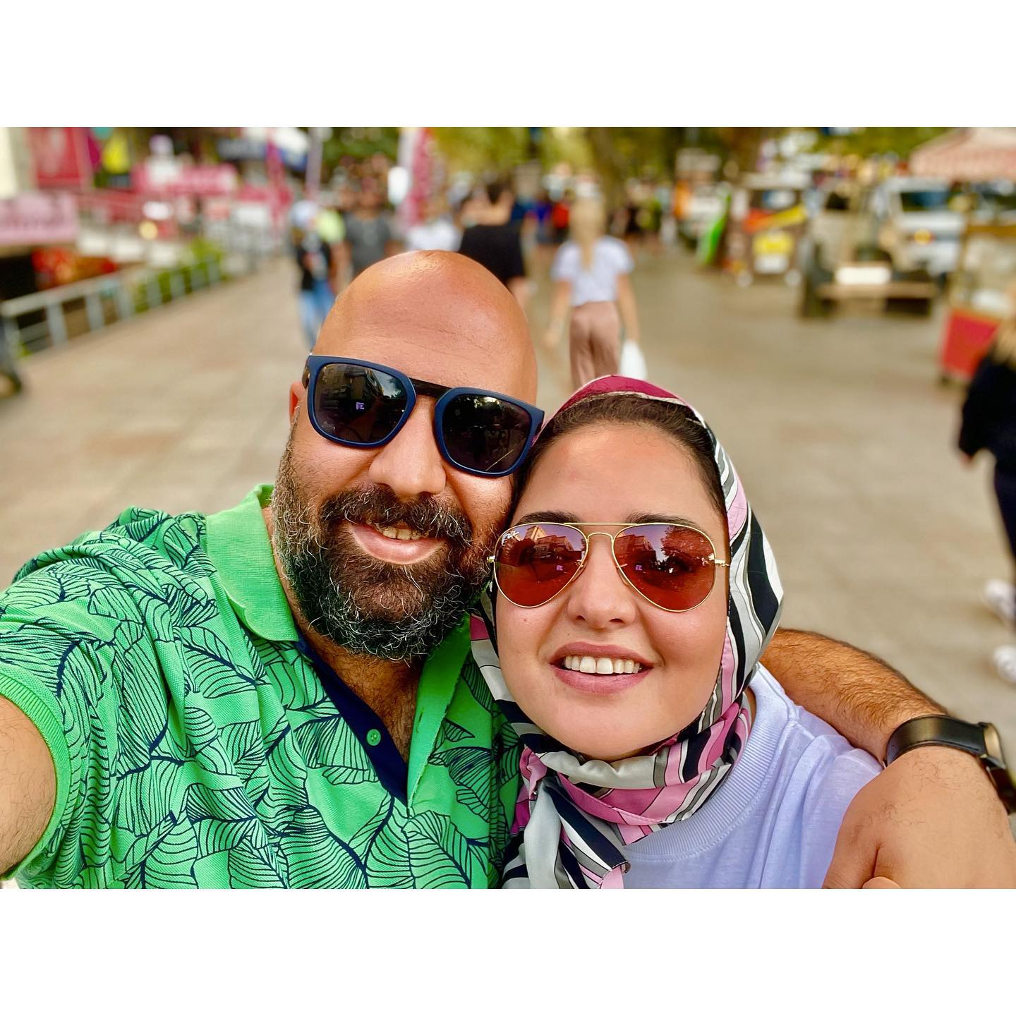 حجاب جالب نرگس محمدی در خیابان لاکچری استانبول