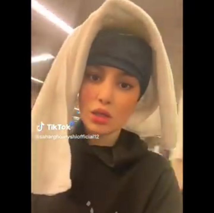 ریخت و قیافه عجیب "سحر قریشی" در باشگاه ورزشی دبی/ عکس ریخت و قیافه عجیب "سحر قریشی" در باشگاه ورزشی دبی/ عکس