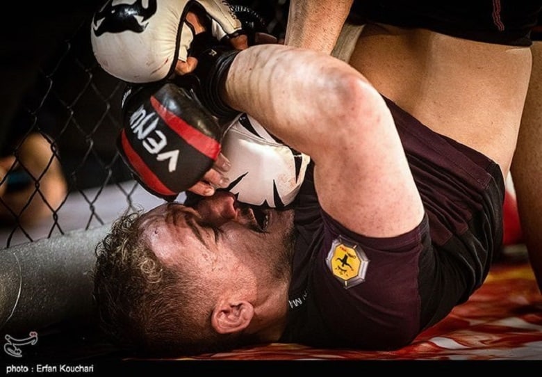 MMA مبارزه در قفس در ایران برگزار شده است.