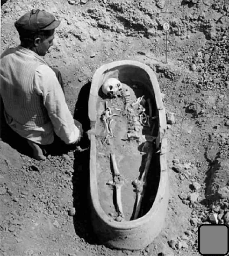 مردگان در زمان هخامنشیان تابوت‌های حیرت‌انگیزی دارند.