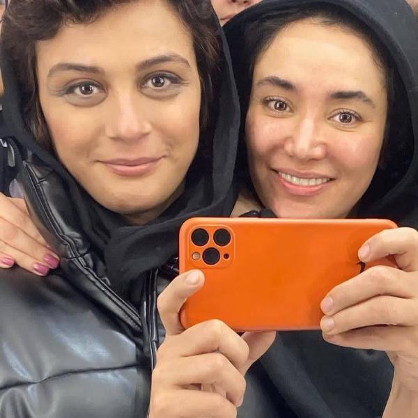 سلفی جالب "مارال فرجاد" و "بهاره افشاری" بدون آرایش/ عکس