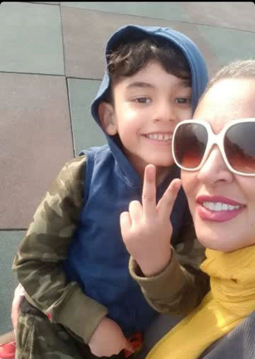 عکس دو نفره تلخ و ناراحت کننده "زیبا بروفه" و پسرش/ تصویر عکس دو نفره تلخ و ناراحت کننده "زیبا بروفه" و پسرش/ تصویر