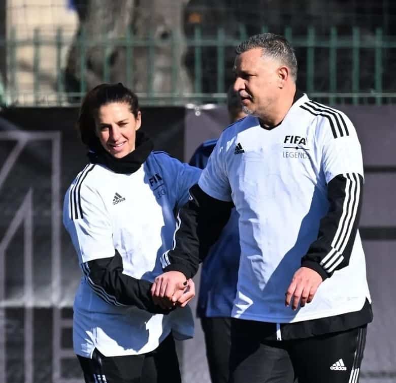 علی دایی دست در دست کاپیتان تیم ملی زنان آمریکا شده است.