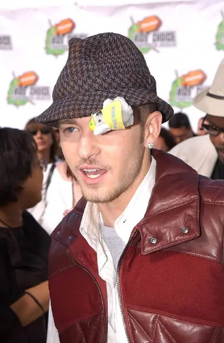 بی‌ریخت‌ترین لباس‌هایی که افراد مشهور پوشیده بودند.