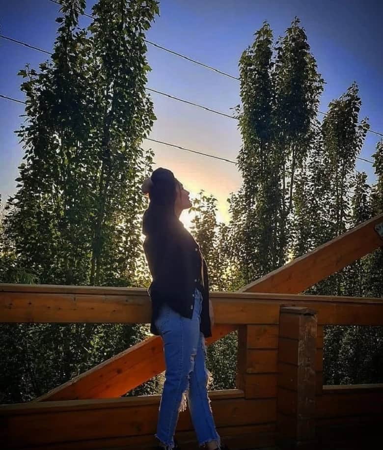 سحر قریشی برای حفظ حجاب تلاش کرده است. سحر قریشی برای حفظ حجاب تلاش کرده است.