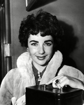 الیزابت تیلور، زنی که 8 بار ازدواج کرده!/عکس