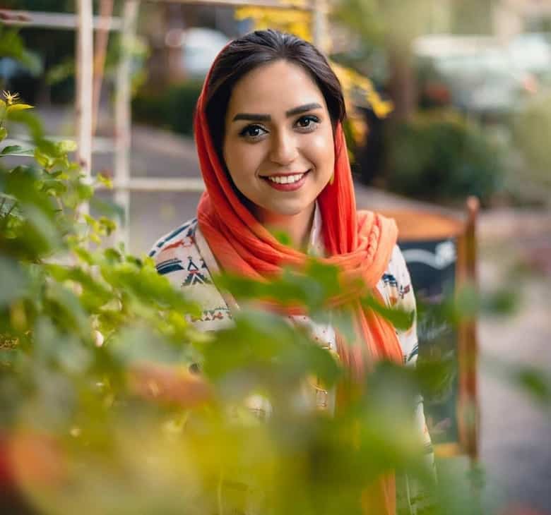 تصاویر/ تیپ بیرون از تلویزیون کمدین مشهور خندوانه