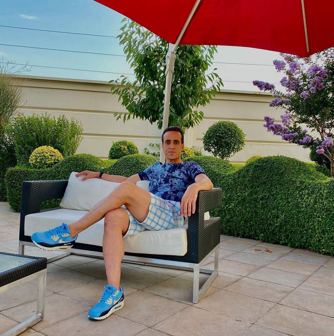 علی کریمی تنها ماند