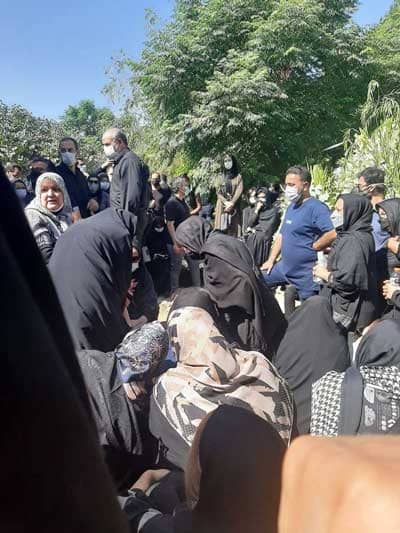 تصاویری از مراسم وداع با دو پیکر خبرنگار اتوبوس مرگ