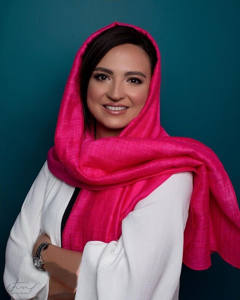 گلاره عباسی عکس آتلیه ای گرفت