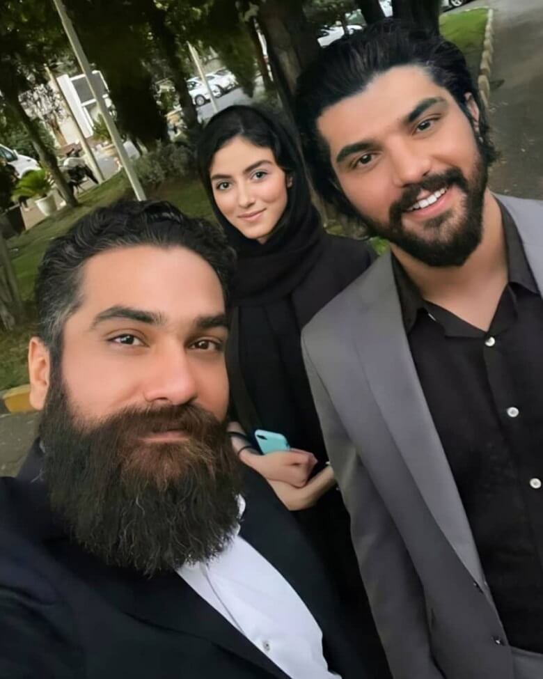 علی زندوکیلی با سینا مهراد به گردش رفت.