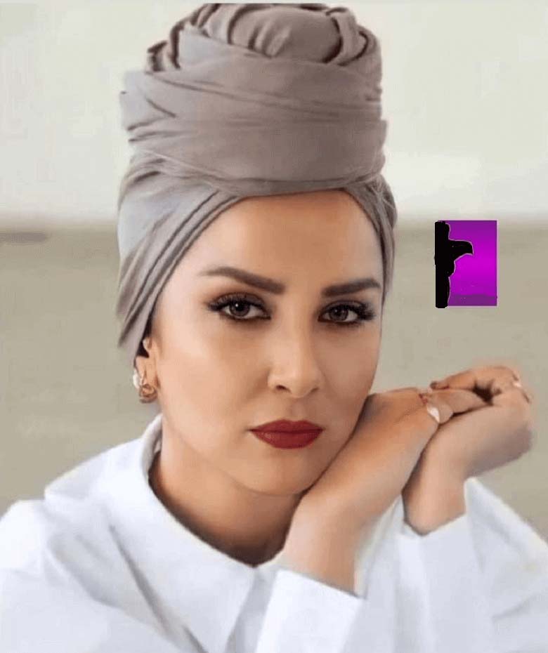 مرجانه گلچین ۵۳ساله با چهره‌ای جوان شده عکس گرفت.