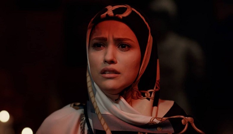 آدرینا صادقی عجیب غریب شد.