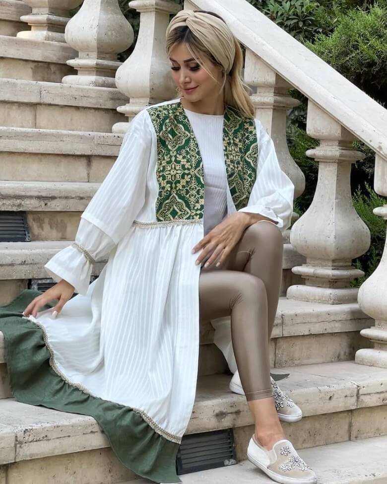 سپیده بزمی پور با عکس‌های مدلینگ تبلیغ کرد.