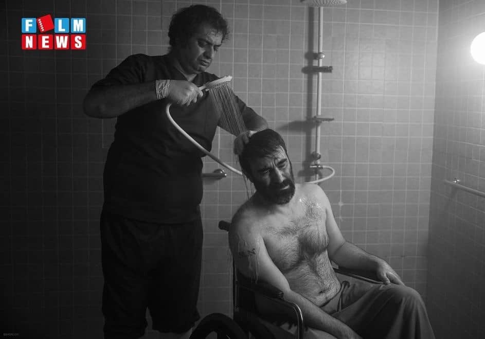 محسن تنابنده ویلچر نشین شد