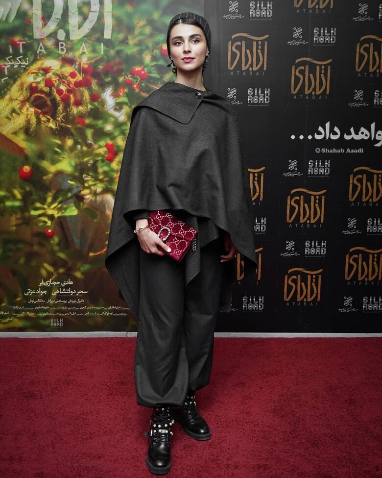 لاله مرزبان در مراسم تیپ ناهمگون زد.